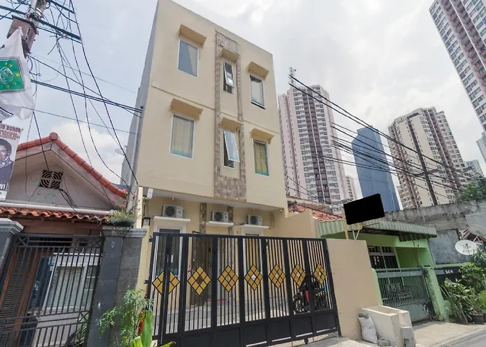 Reddoorz Plus Near Taman Rasuna Menteng Jakarta